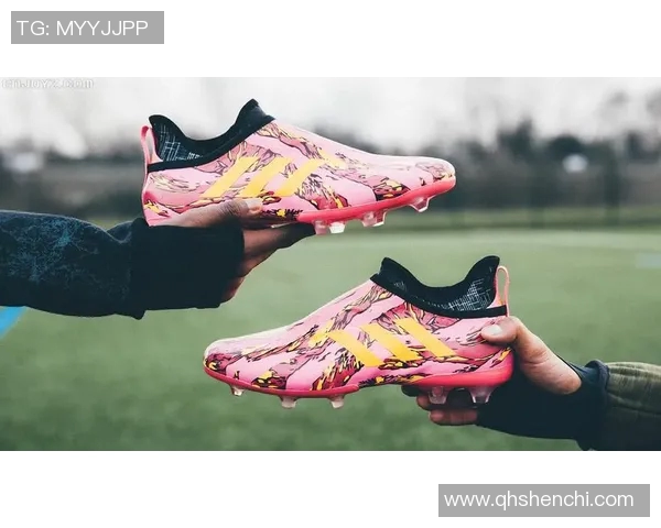 足球明星涂鸦鞋子女款时尚潮流设计图赏玩转个性与运动风尚